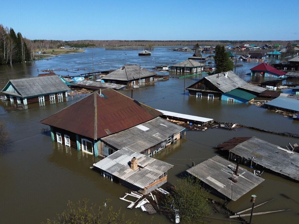 Вода на севере Омской области затопила 317 домов и отрезала 19 сел и  деревень - КН