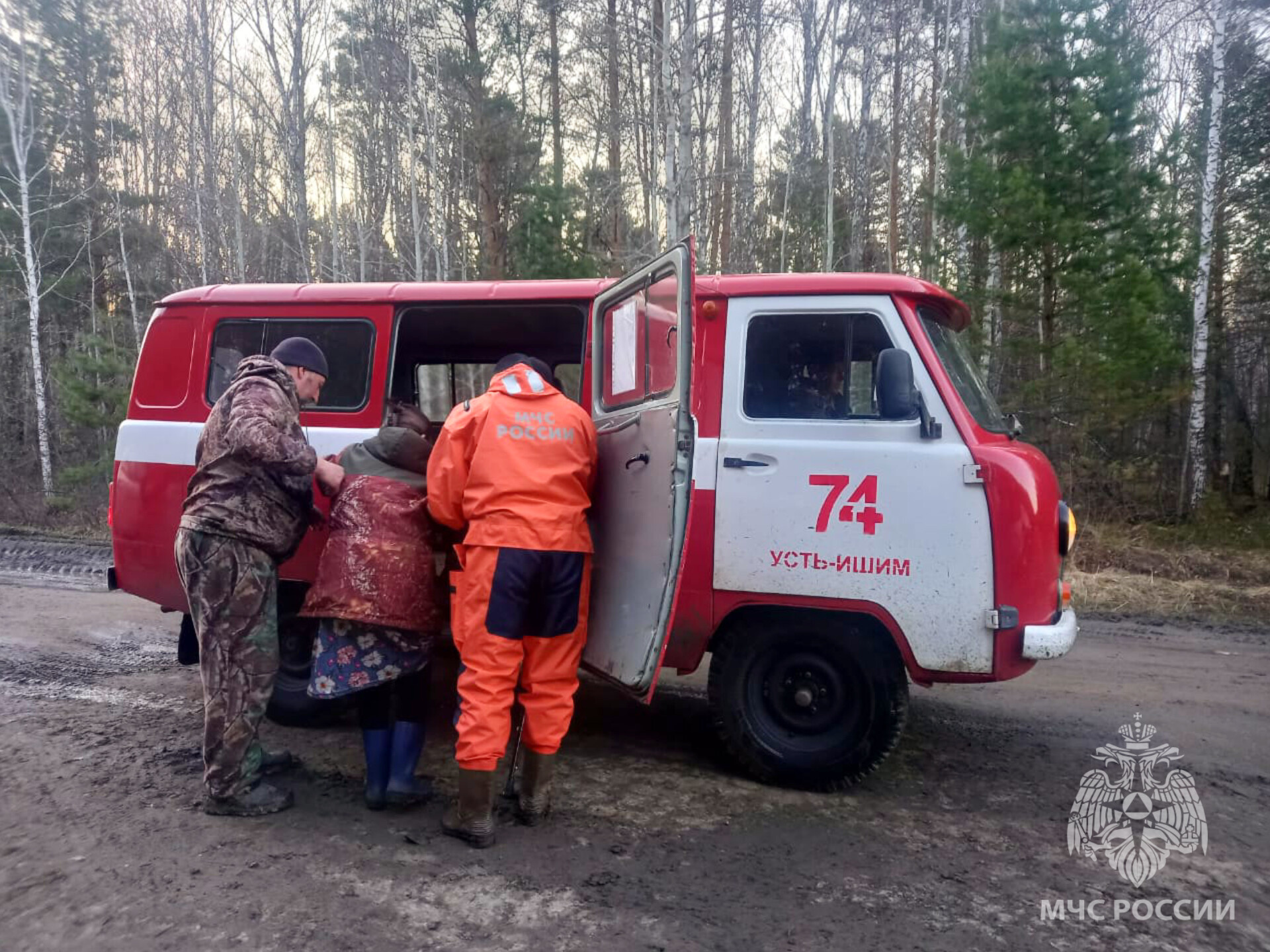 Вода на севере Омской области затопила 317 домов и отрезала 19 сел и  деревень - КН