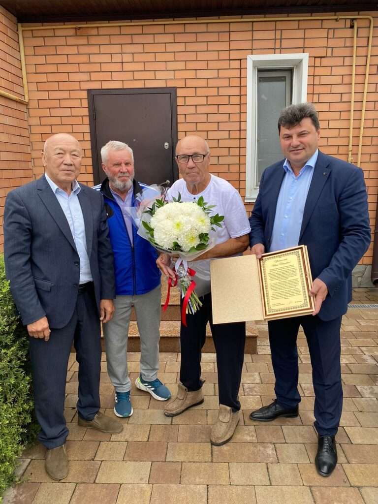 Легендарному лыжнику из Рудного Ивану Гаранину исполнилось 80 лет