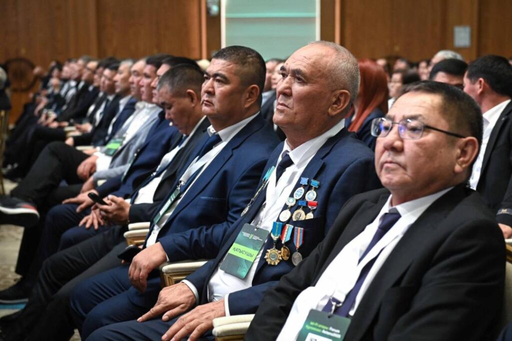 Государственными наградами отметили костанайских аграриев