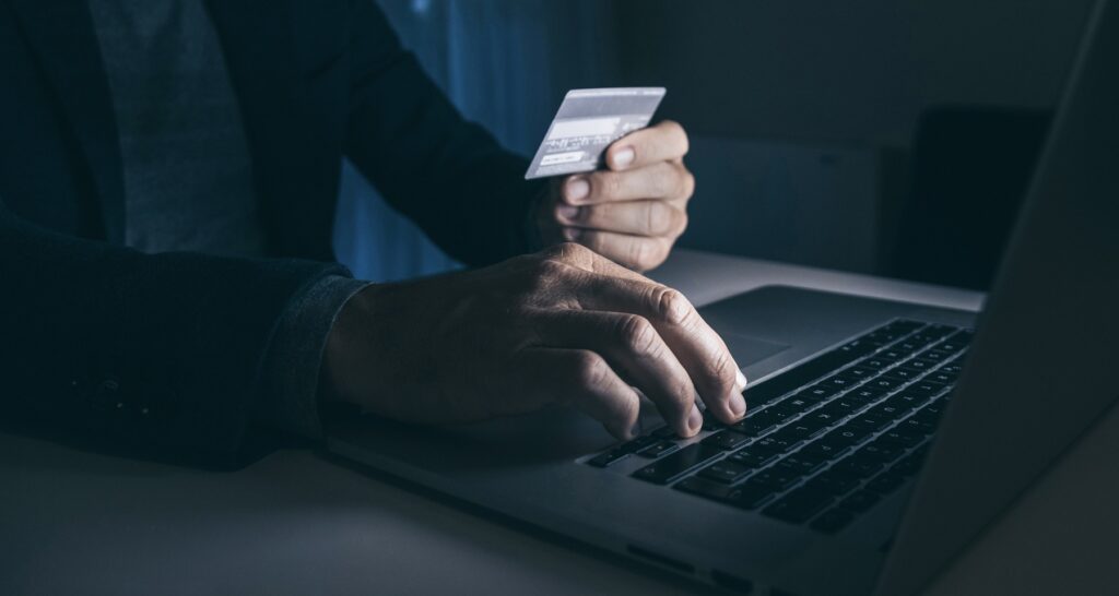 Отдал 24 миллиона тенге, чтобы… “помочь разоблачить мошенников” — такую схему в Тобыле провернули аферисты