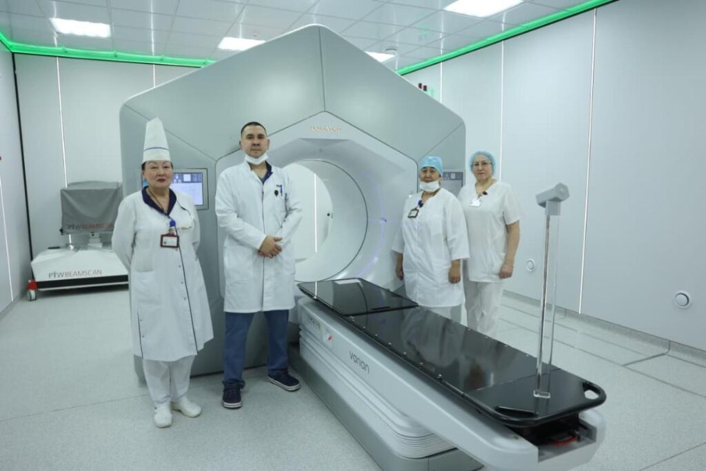 Первый линейный ускоритель установили в Костанайской области
