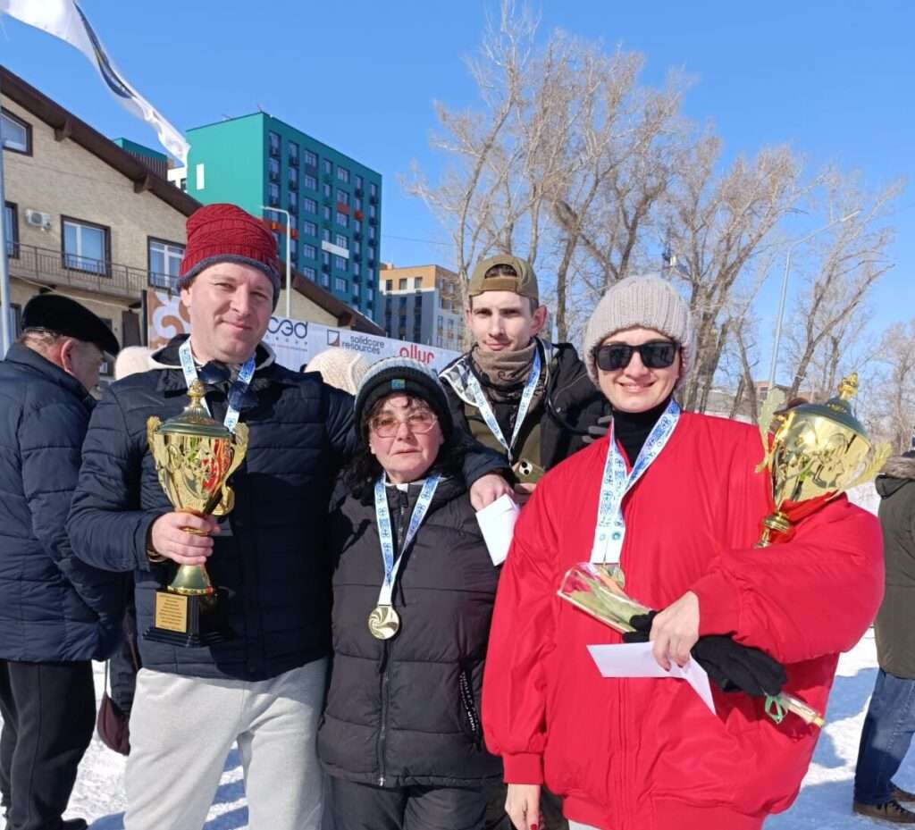 Из редакций — на лыжню: костанайские журналисты почтили память Анатолия Гаврилова спортивным фестивалем