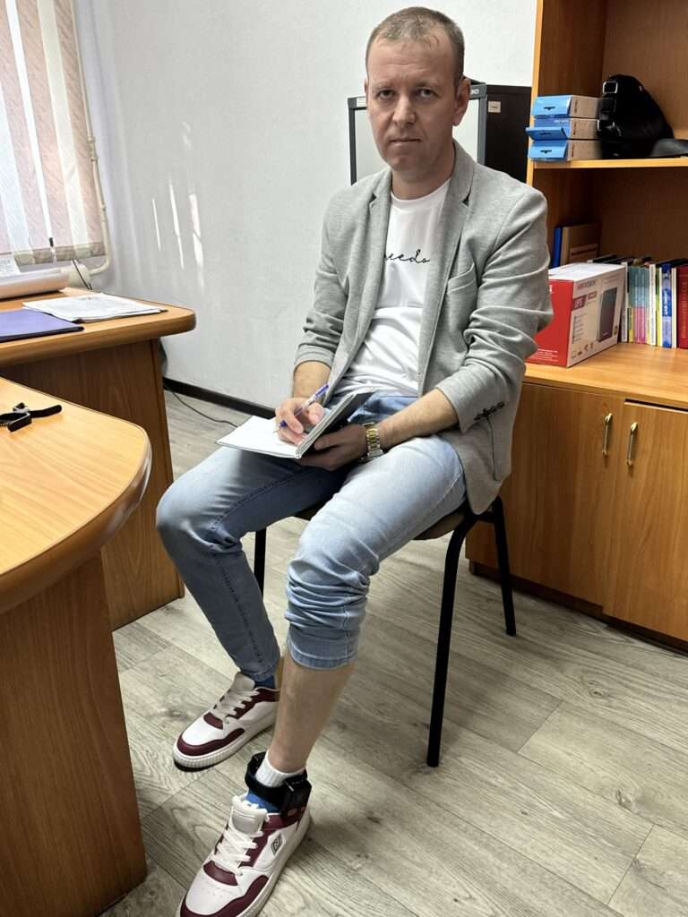 Домашний арест: шаг влево, шаг вправо — … Что чувствует человек с «браслетом»